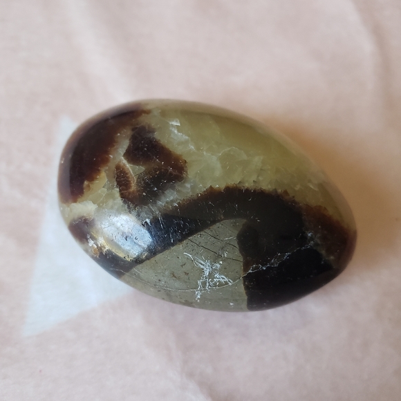 Septarian Egg - Picture 2 of 2